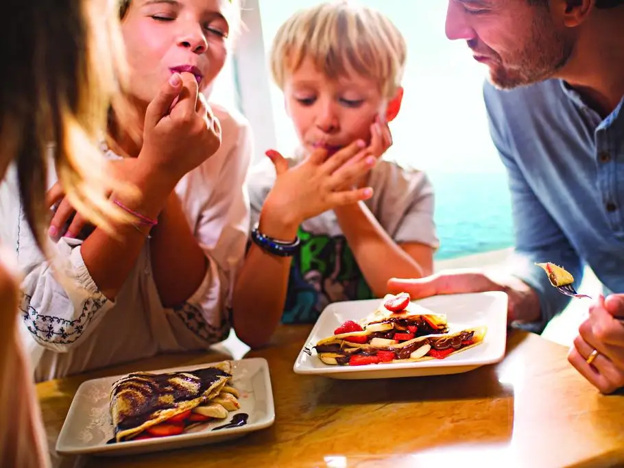 Family dining on a Costa Cruise