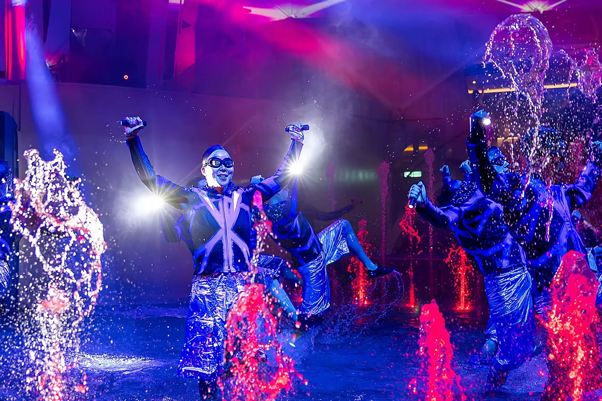Enjoy world class entertainment onboard a Royal Caribbean cruise