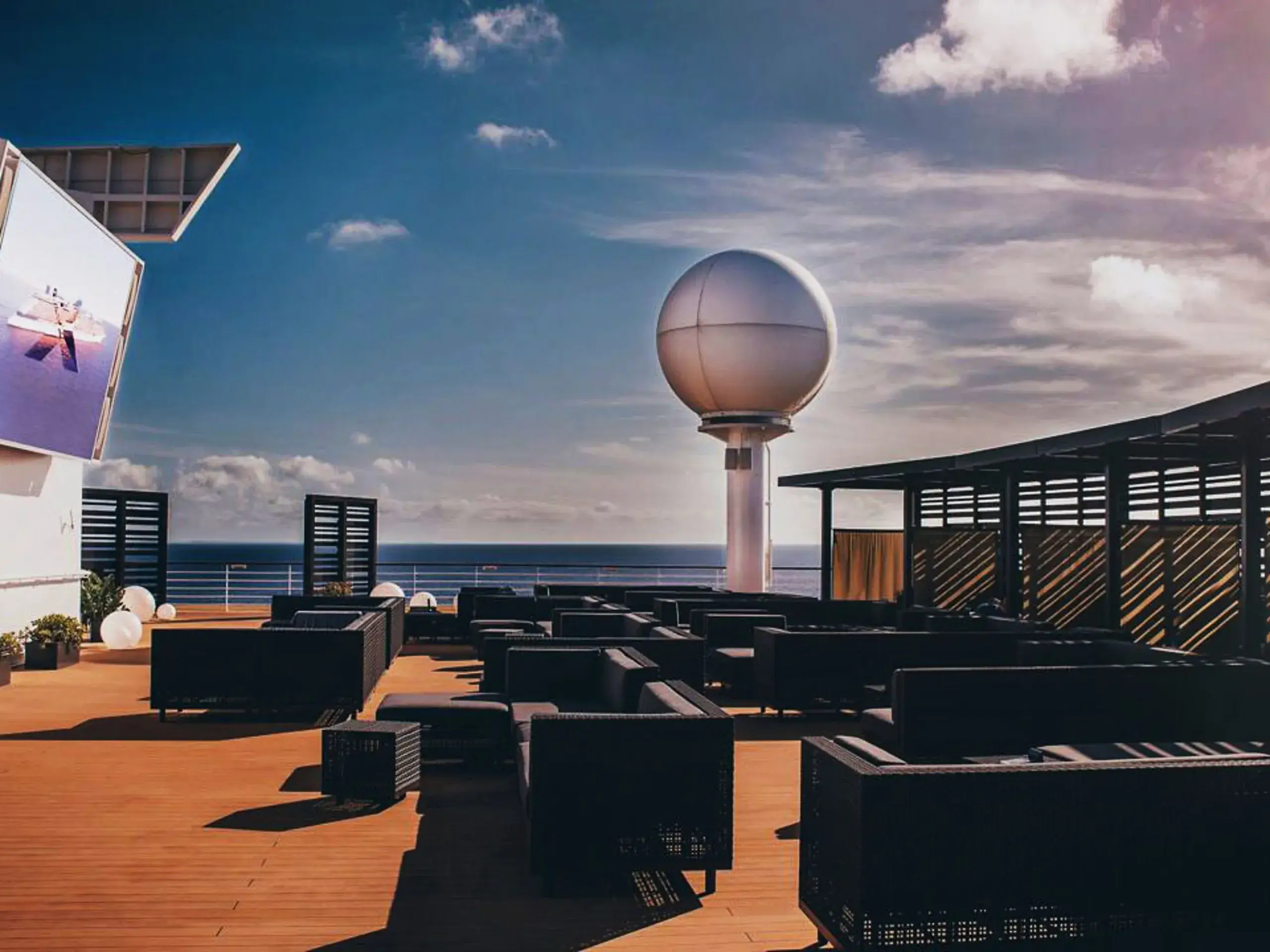 Kick-back and enjoy a movie on the rooftop terrace