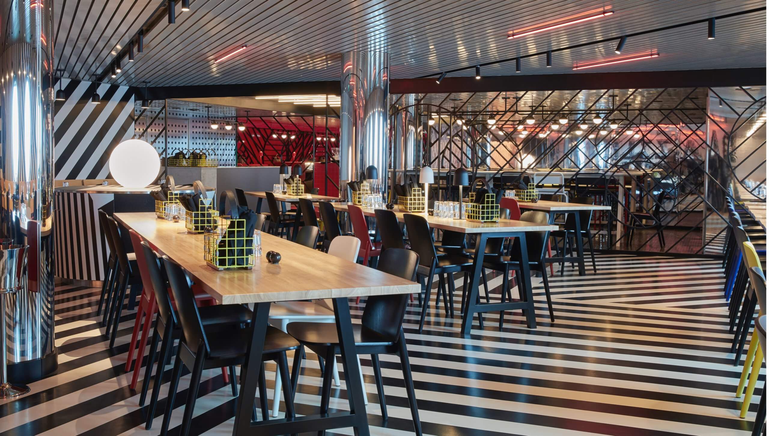 The Virgin Cruises Razzle Dazzle bar