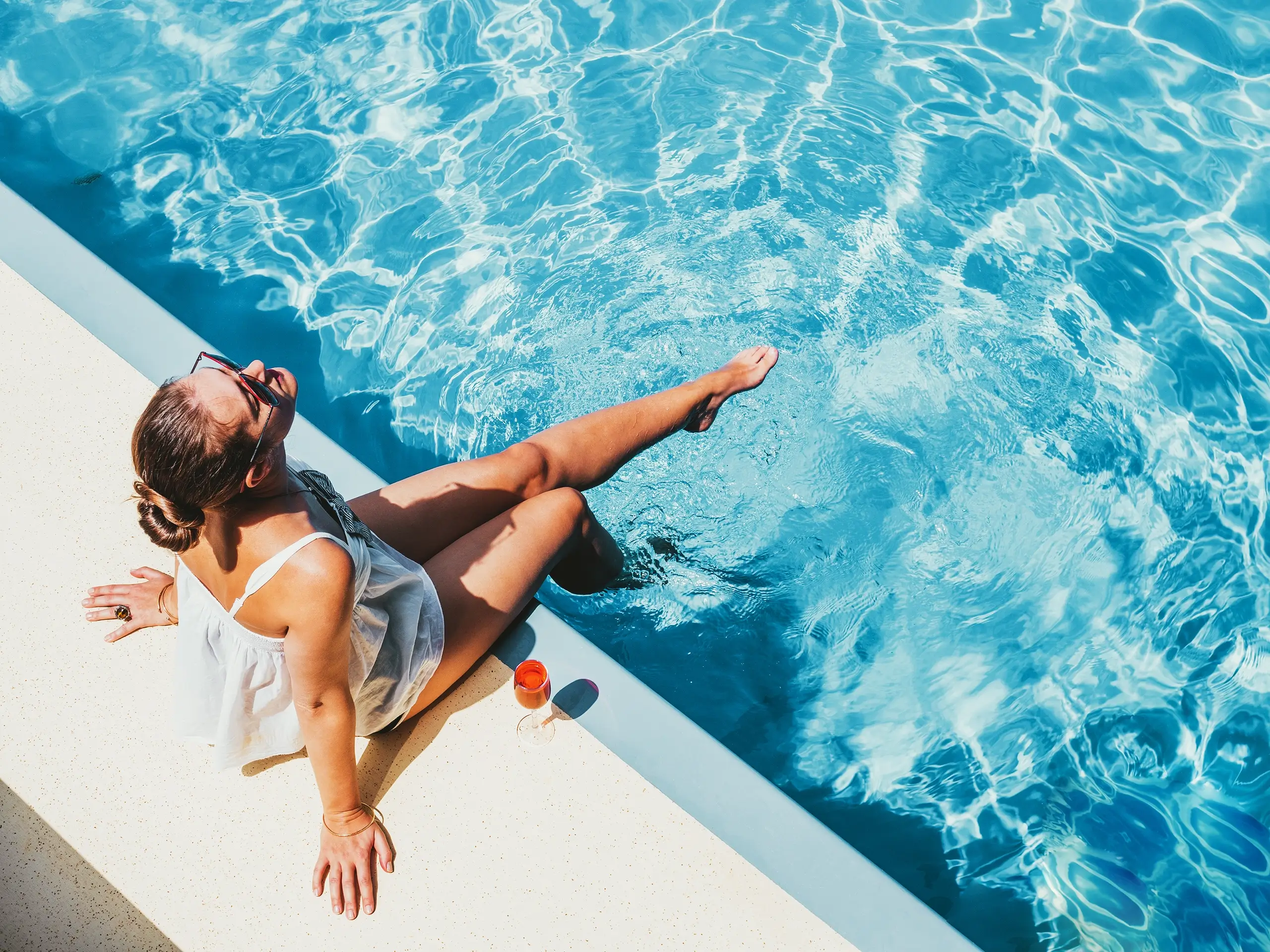 What are the best ways to avoid motion sickness on a cruise?