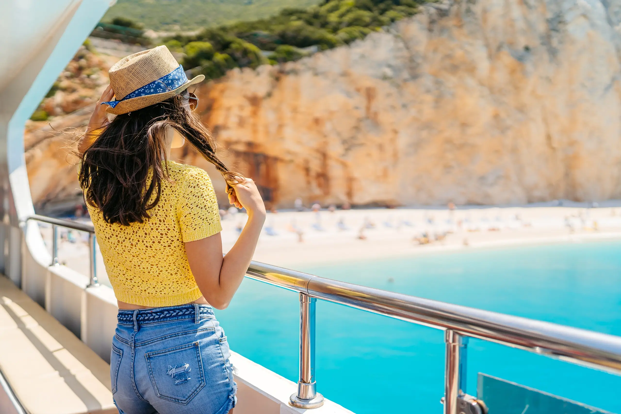 Solo cruise traveller